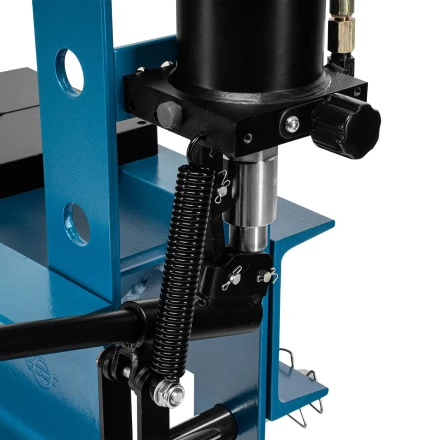 Пресс гидравлический с манометром и педалью, 30 т // Stels 52316 купить в Тобольске