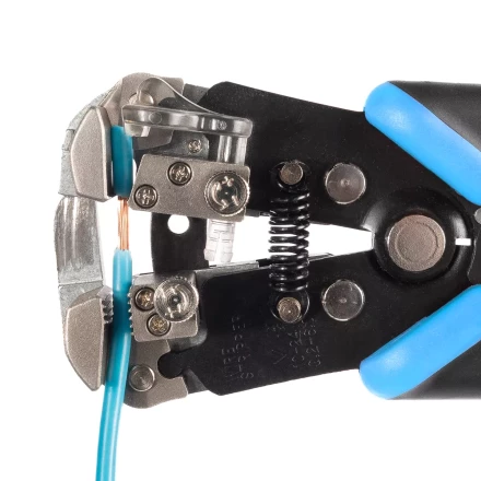 Автоматический многофункциональный стриппер КВТ WS-19 для снятия изоляции с проводов 0.05–10 мм (89424) купить в Тобольске