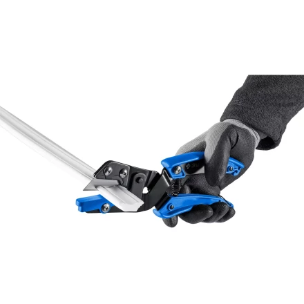 ЗУБР Универсал, для пластмассовых и резиновых профилей, угловые ножницы со сменным трапециевидным лезвием, Профессионал (23371) купить в Тобольске