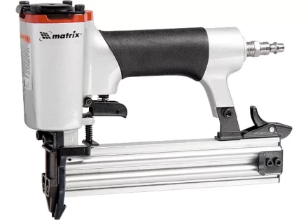 Нейлер пневматический для гвоздей от 10 до 32 мм 18GA MATRIX 57405 купить в Тобольске