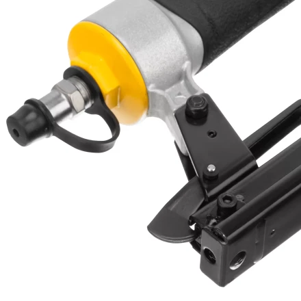 Степлер пневматический Denzel  PS8016 для прямоугольных скоб 21GA от 6 до 16 мм 57400 купить в Тобольске