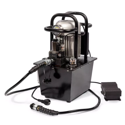 Насосная гидравлическая станция КВТ ПМЭ-7100У объем маслобака 10.0 л с удержанием (230 В/50 Гц) (91799) купить в Тобольске