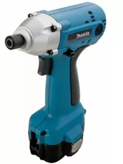 Аккумуляторная дрель-шуруповерт Makita 6990DWAE купить в Тобольске