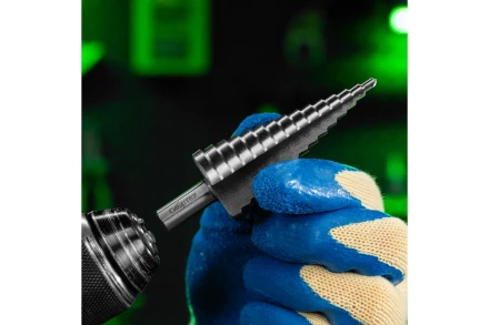 Сверло ступенчатое по металлу Сибртех 723015, 4-6-8-10-12-14-16-18-20-22-24-26-28-30-32 мм, 4241 купить в Тобольске