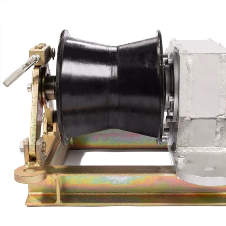 Лебедка тяговая автономная КВТ ЛТА-8 с бензиновым приводом, 8 т (92357) купить в Тобольске