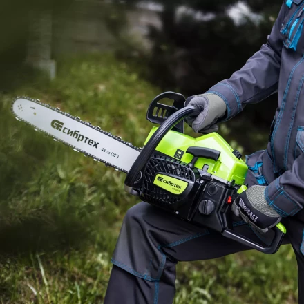 Пила цепная бензиновая Сибртех БП-5245 95209, 52 см3, шина 45 см, шаг 0.325, паз 1,5 мм, 72 звена купить в Тобольске