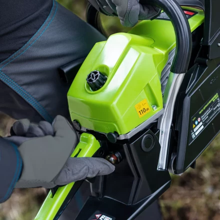 Пила цепная бензиновая Сибртех БП-5245 95209, 52 см3, шина 45 см, шаг 0.325, паз 1,5 мм, 72 звена купить в Тобольске