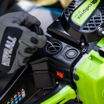 Пила цепная бензиновая Сибртех БП-5245 95209, 52 см3, шина 45 см, шаг 0.325, паз 1,5 мм, 72 звена купить в Тобольске