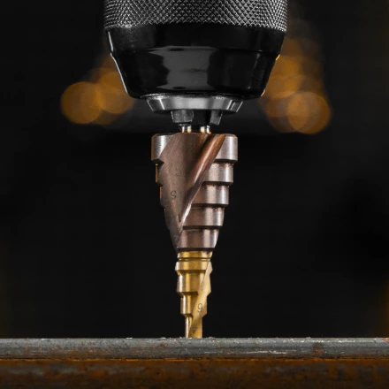 Сверло ступенчатое Denzel 723613, 4-6-8-10-12-14-16-18-20 мм, Р6М5К5, 6-гр. хвостовик купить в Тобольске