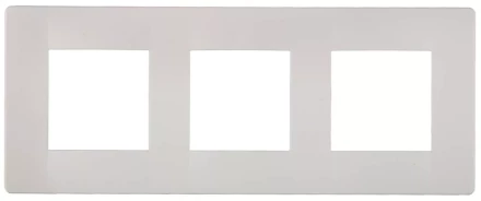 Панель СВЕТОЗАР накладная вертикальная, 3 гнезда SV-55220-3 купить в Тобольске