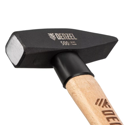 Молоток слесарный, 500 г Denzel, кованый квадратный боек, буковая рукоятка, 10429 купить в Тобольске