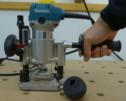 Фрезер Makita RT0700CX2 купить в Тобольске