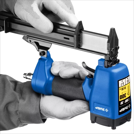 ЗУБР Т300-30 пневматический нейлер для гвоздей 18Ga, тип 300 (10-30 мм), Профессионал (31932) купить в Тобольске