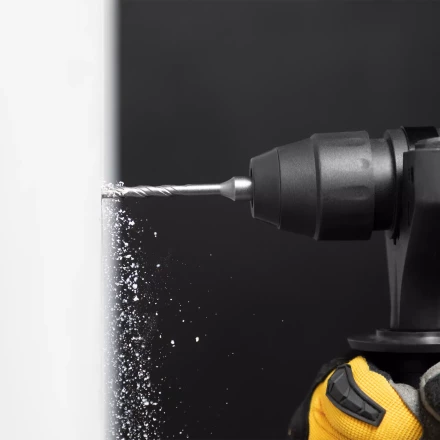 Бур по бетону Denzel, 5 x 110 мм, двойная спираль, три пылеотводящие кромки, 705003 купить в Тобольске