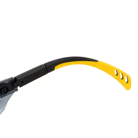 Очки защитные открытые Denzel 89203, поликарбонатные, увеличенная дымчатая линза, регулируемые дужки купить в Тобольске