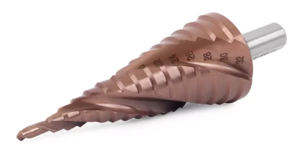 Ступенчатое сверло MESSER HSS CO 4-32х15 с кобальтовым покрытием и тремя спиральными канавками. купить в Тобольске