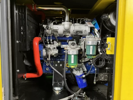 Дизельный генератор Vektor AD-70Y-T400 в шумозащитном кожухе с АВР купить в Тобольске