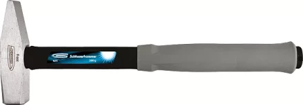 Молоток слесарный 600 г квадратный боек фибергласовая обрезиненная рукоятка GROSS 10277 купить в Тобольске